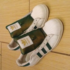 Adidas superstar 💚 💛 gold ( rare pair)